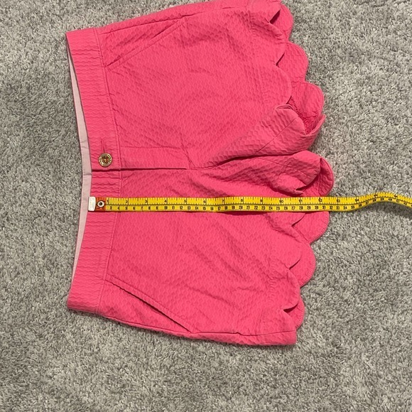 Lilly Pulitzer Aura Pink Buttercup Short Size 0 PreOwned Scallop‎ Hem - Picture 7 of 7